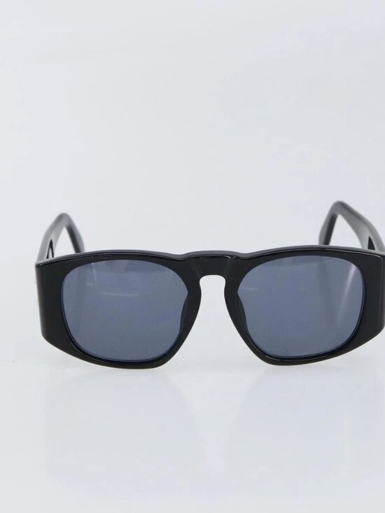 CHANEL Sunglasses plastic Black CC main image 9